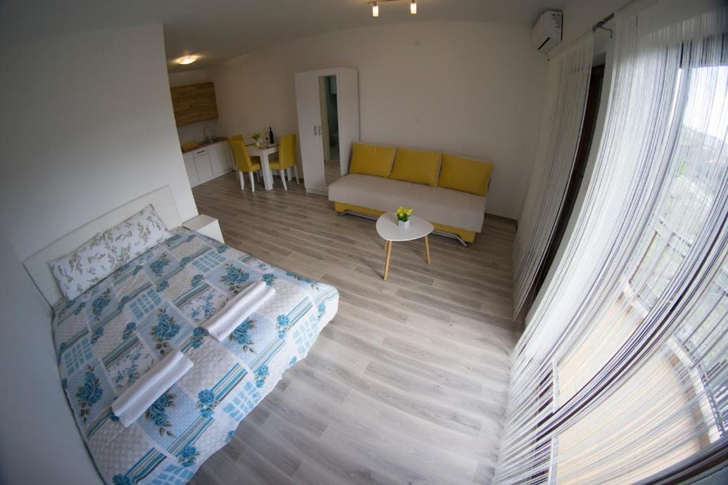 טרביניה Apartmani Ivkovic+ מראה חיצוני תמונה